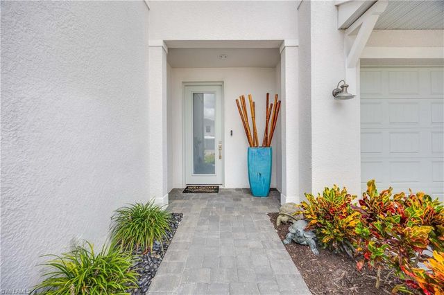 13058 Pembroke DR, Naples, FL 34105