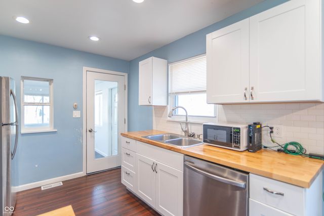 8723 Lynbrook Drive, Indianapolis, IN 46219