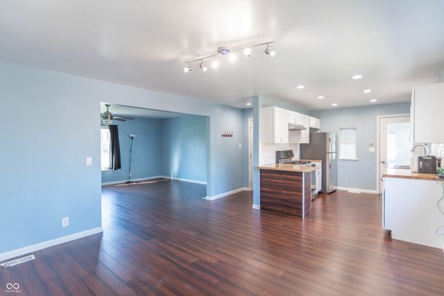 8723 Lynbrook Drive, Indianapolis, IN 46219