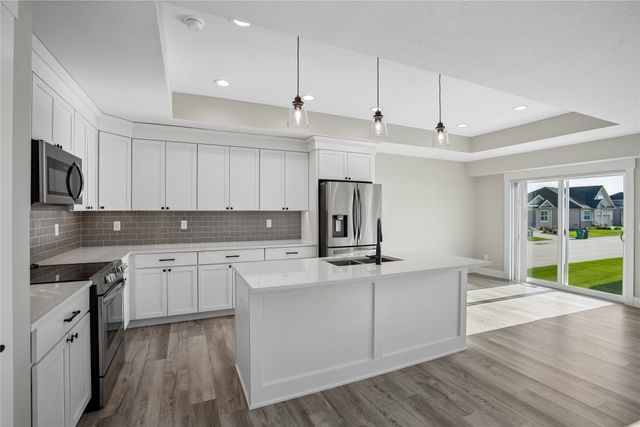 313 NE Meadow Lane, Ankeny, IA 50021