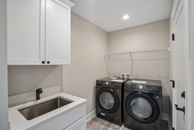 313 NE Meadow Lane, Ankeny, IA 50021