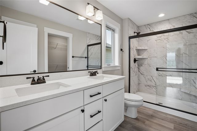 313 NE Meadow Lane, Ankeny, IA 50021