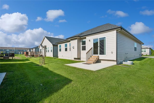 313 NE Meadow Lane, Ankeny, IA 50021