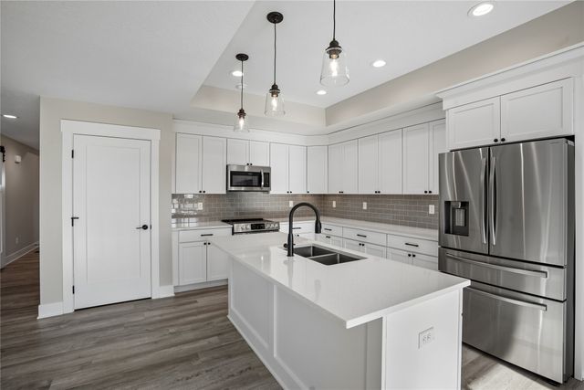313 NE Meadow Lane, Ankeny, IA 50021