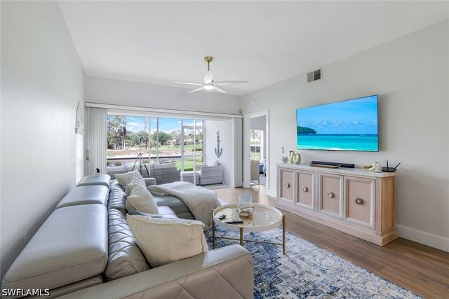 555 Augusta BLVD 3-1, Naples, FL 34113