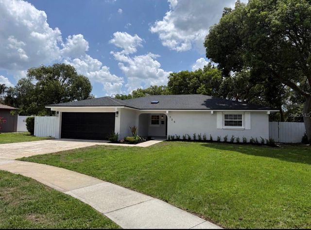 726 FOREST GLEN COURT, Maitland, FL 32751