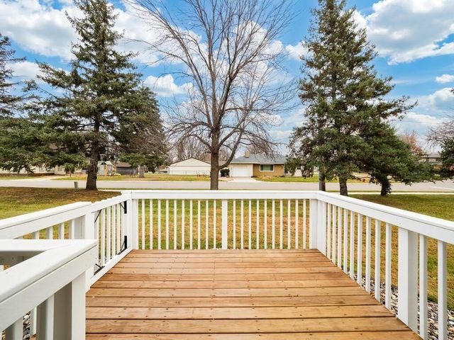 423 Whispering River Lane, Farmington, MN 55024