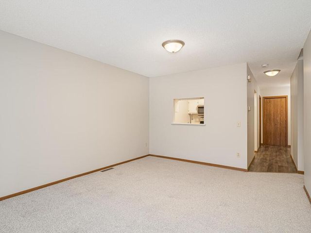 423 Whispering River Lane, Farmington, MN 55024