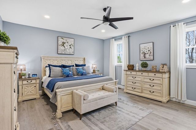 57 Oneil Rd, Somerset, MA 02725