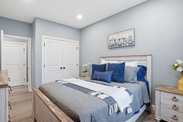 57 Oneil Rd, Somerset, MA 02725