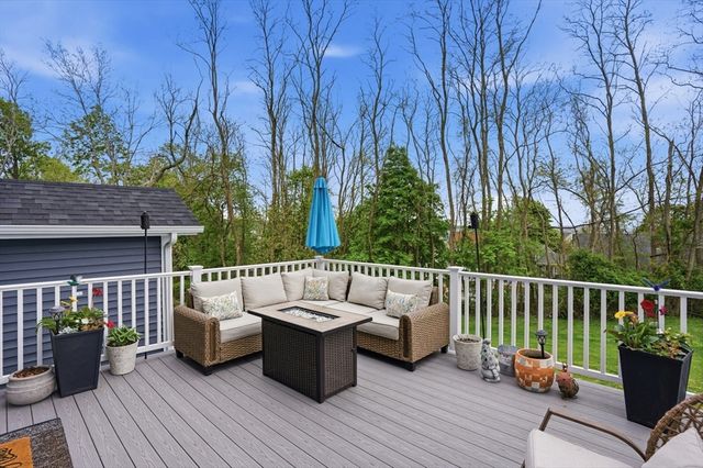 57 Oneil Rd, Somerset, MA 02725