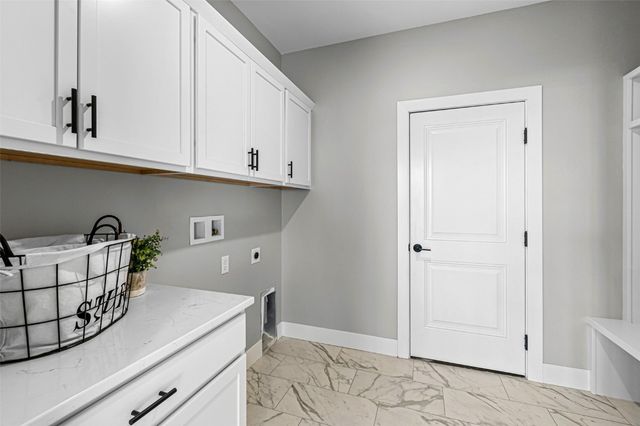 356 Hidden Ridge Drive, Coralville, IA 52241