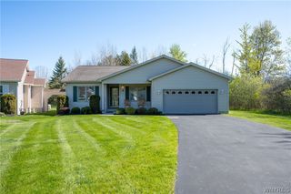 9 Alexander Parkway, Pendleton, NY 14120