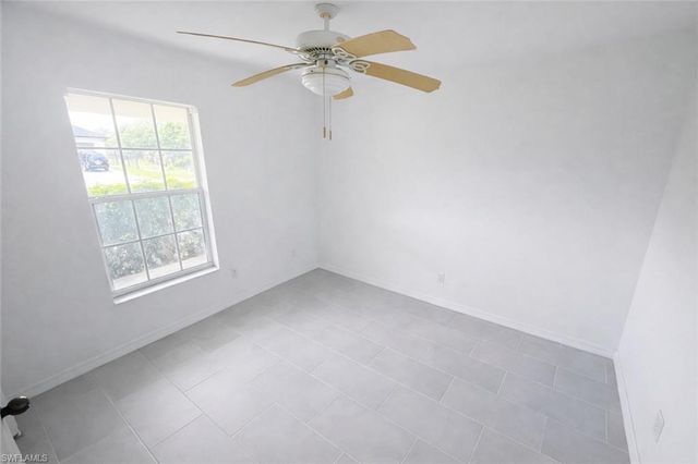 4218 8th ST SW, Lehigh Acres, FL 33976