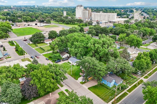215 17th Street W, Hastings, MN 55033