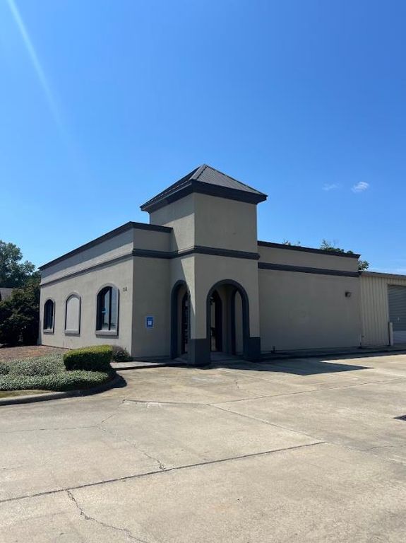 7513 Veterans Parkway, Columbus, GA 31909