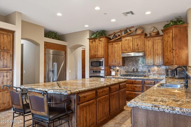 19707 W MARIPOSA Drive, Litchfield Park, AZ 85340