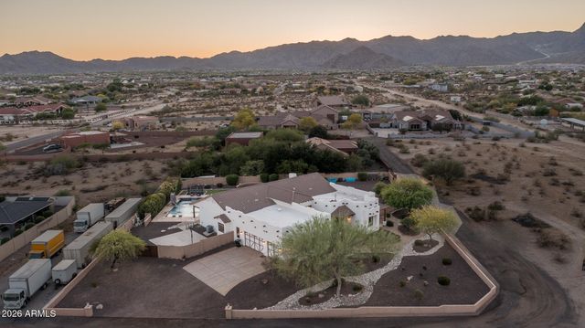 19707 W MARIPOSA Drive, Litchfield Park, AZ 85340