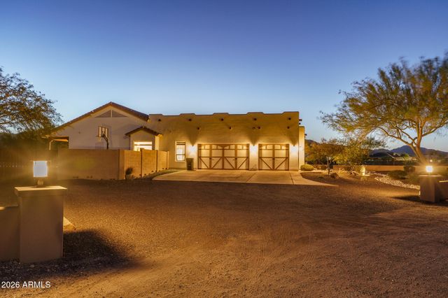 19707 W MARIPOSA Drive, Litchfield Park, AZ 85340