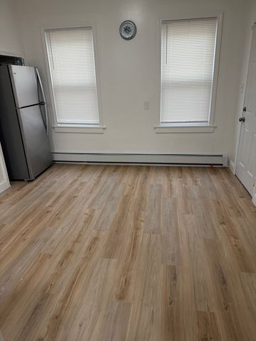 112 Saratoga St 1, Lawrence, MA 01841