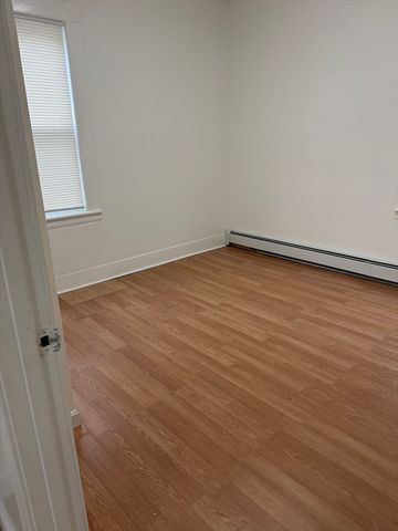 112 Saratoga St 1, Lawrence, MA 01841