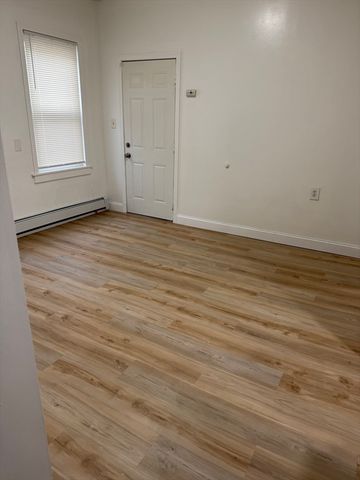 112 Saratoga St 1, Lawrence, MA 01841