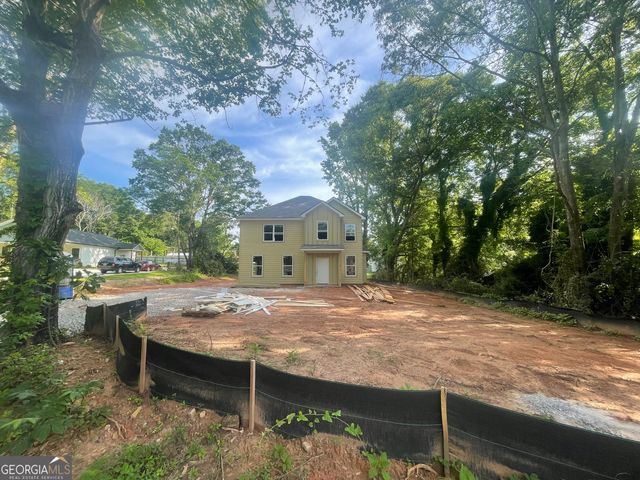 11 E Reynolds Street, Newnan, GA 30263