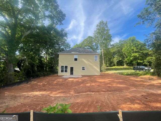 11 E Reynolds Street, Newnan, GA 30263