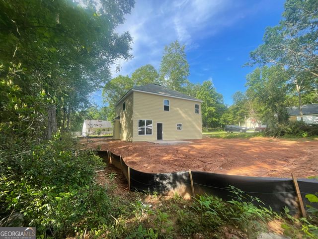 11 E Reynolds Street, Newnan, GA 30263