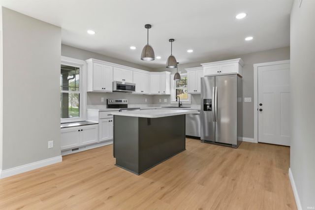 642 Jackson Avenue, Evansville, IN 47713