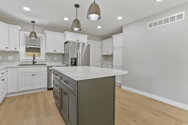 642 Jackson Avenue, Evansville, IN 47713