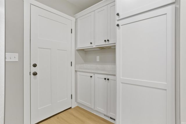 642 Jackson Avenue, Evansville, IN 47713