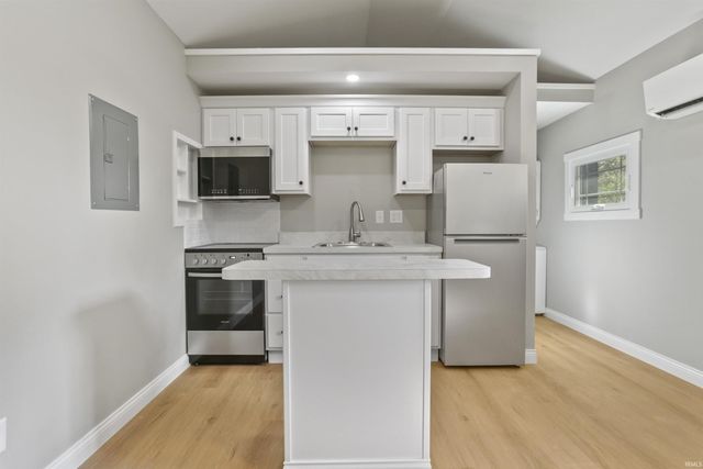 642 Jackson Avenue, Evansville, IN 47713