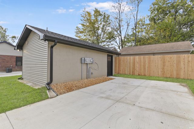 642 Jackson Avenue, Evansville, IN 47713