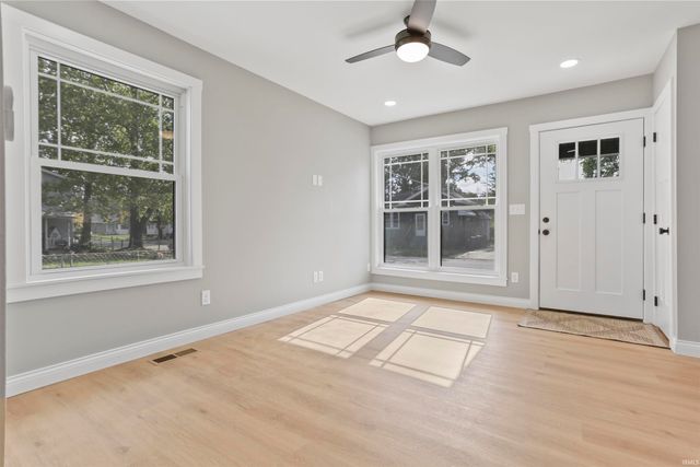 642 Jackson Avenue, Evansville, IN 47713