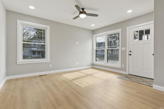 642 Jackson Avenue, Evansville, IN 47713