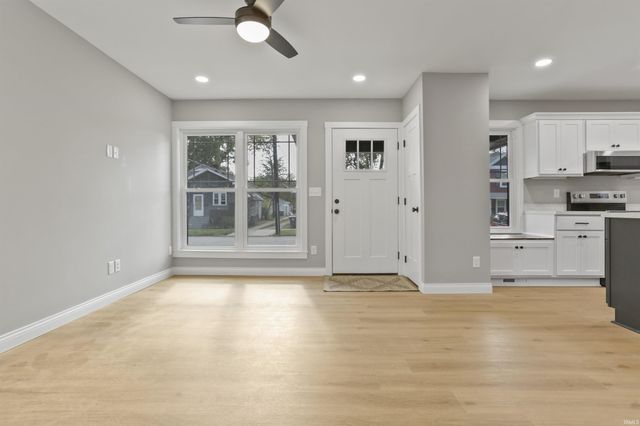 642 Jackson Avenue, Evansville, IN 47713