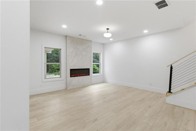 971 Overlook Path Way, Lawrenceville, GA 30045