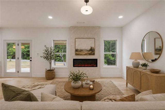 971 Overlook Path Way, Lawrenceville, GA 30045