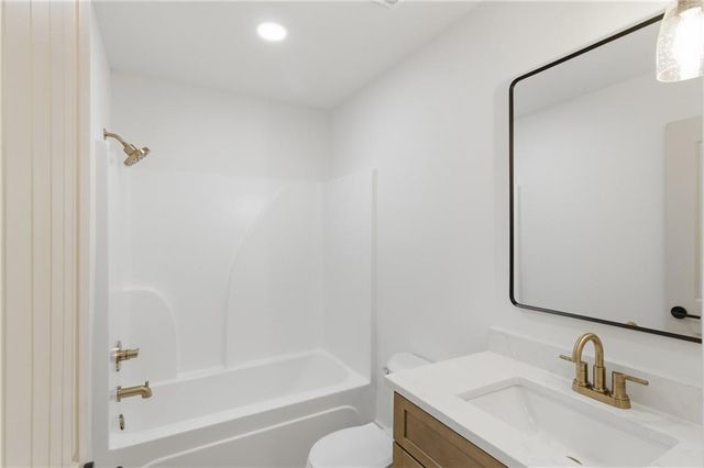 971 Overlook Path Way, Lawrenceville, GA 30045