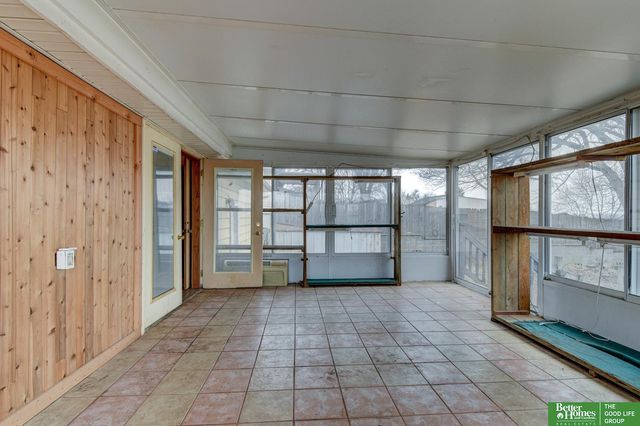 3320 N 69th Street, Omaha, NE 68104