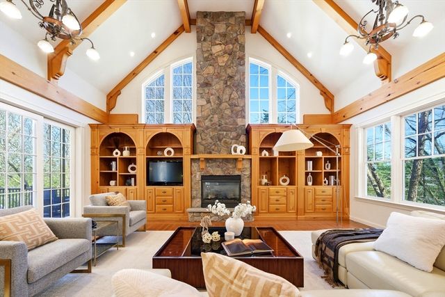 8 Porter Lane, Lexington, MA 02420