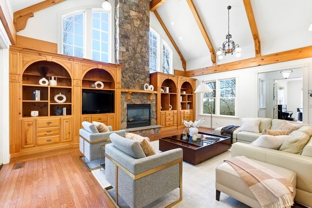 8 Porter Lane, Lexington, MA 02420