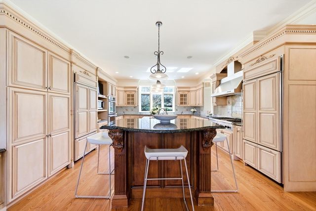 8 Porter Lane, Lexington, MA 02420