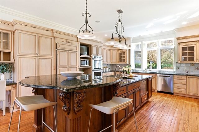 8 Porter Lane, Lexington, MA 02420