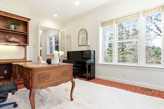8 Porter Lane, Lexington, MA 02420