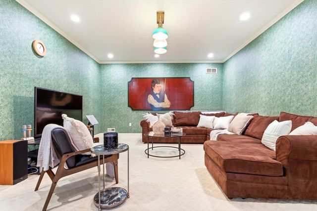8 Porter Lane, Lexington, MA 02420