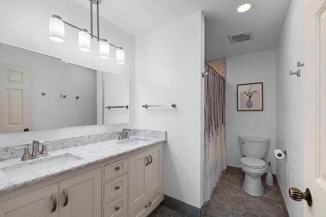 2924 RIDGEWAY DRIVE, Neenah, WI 54956