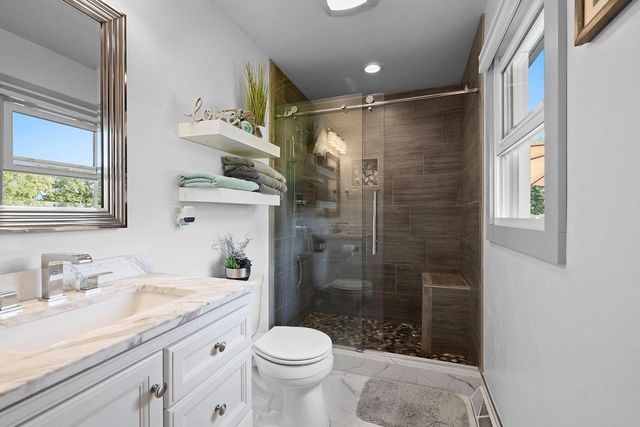 2924 RIDGEWAY DRIVE, Neenah, WI 54956