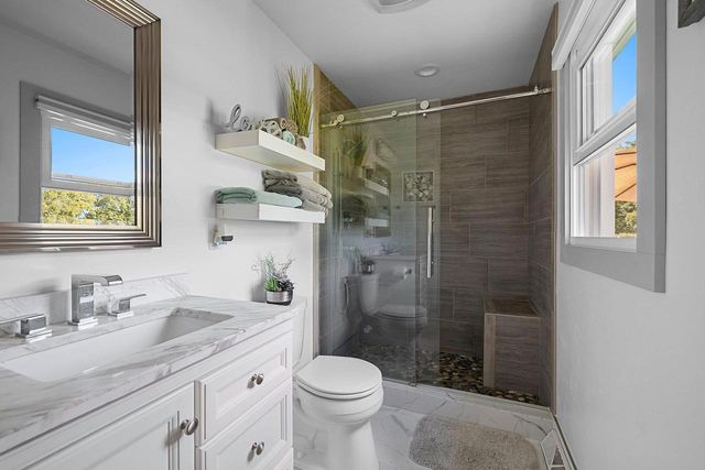 2924 RIDGEWAY DRIVE, Neenah, WI 54956